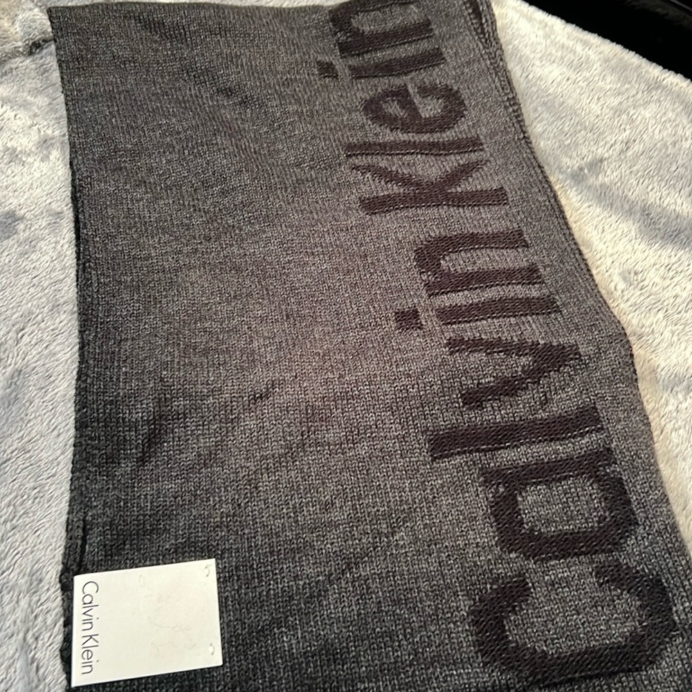 Calvin Klein Scraf